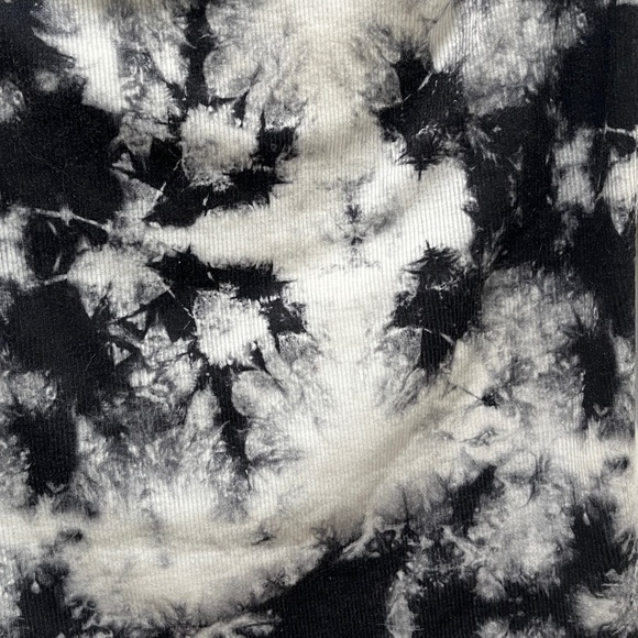 Shein Curve Tie Dye Long Sleeve Top - Picture 3 of 9